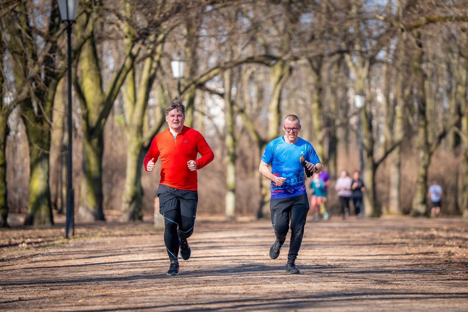 Łódź. Parkrun w Parku Poniatowskiego w Łodzi. Brałeś udział w biegu? Znajdź się na zdjęciach!
