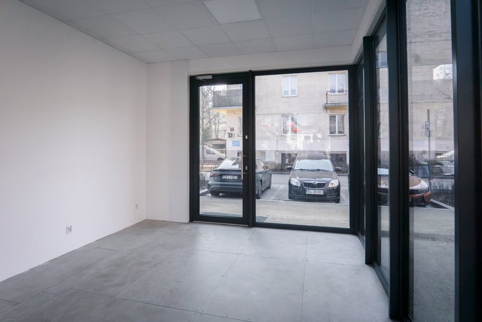 Łódź. Plac Komuny Paryskiej w Łodzi otwiera się na najemców. Stwórz tam własny biznes!