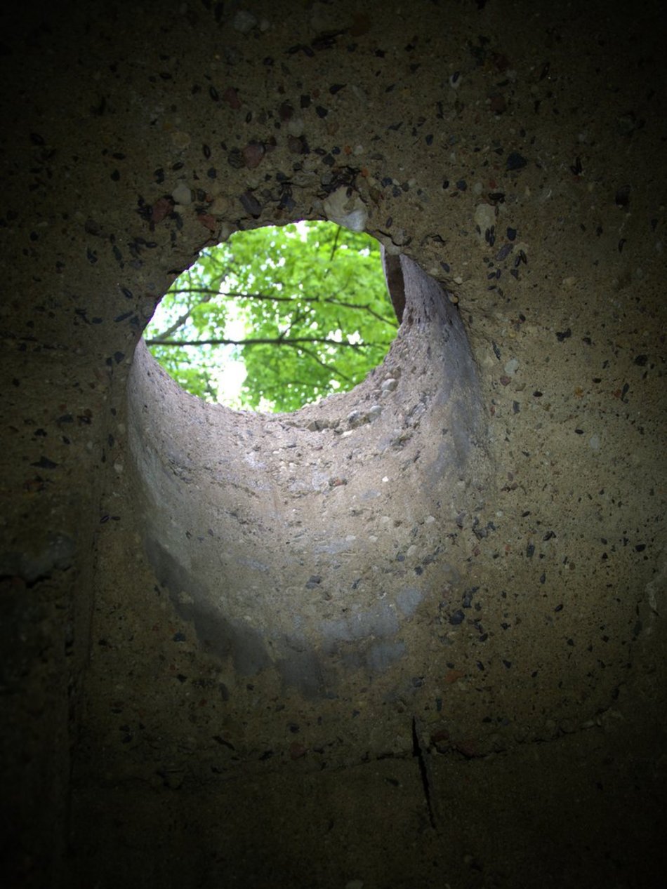 Łódź. Schron z II wojny światowej odnaleziony w Łodzi. Gazoszczelne drzwi, komory i więcej