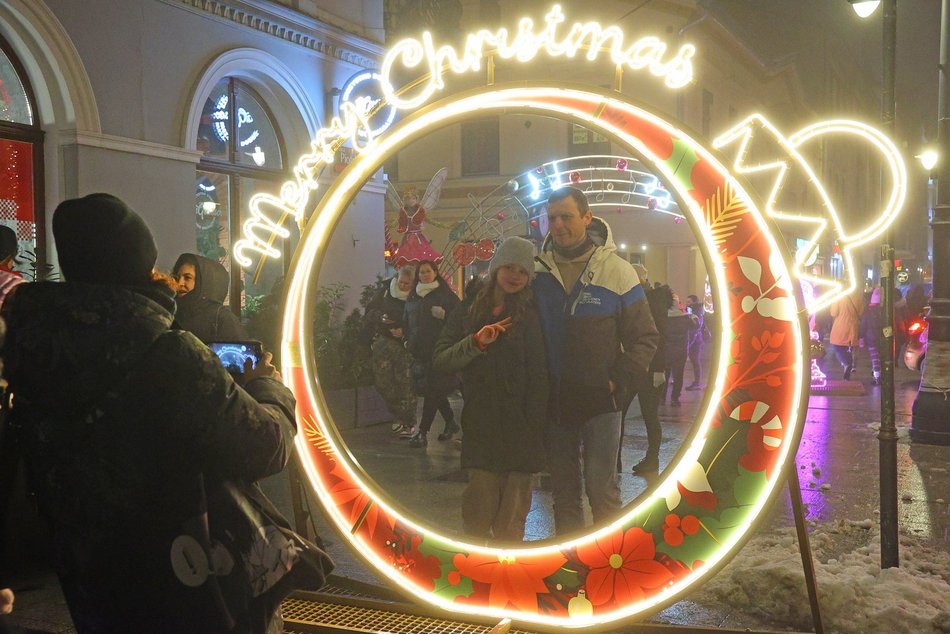 Iluminacje świąteczne w Łodzi. Zobacz najpiękniejsze ozdoby na Piotrkowskiej i placu Wolności