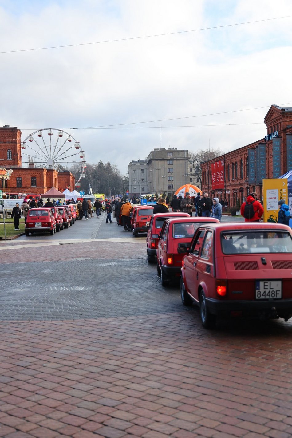 uczestnicy finału wielkiej orkiestry świątecznej pomocy w Łodzi