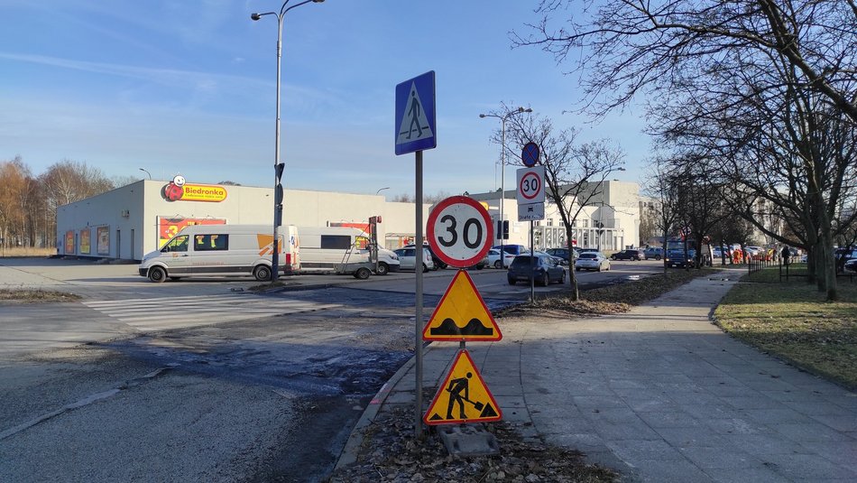 Prace na ulicy Nastrojowej