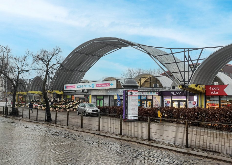 Widok na halę targową Górniak