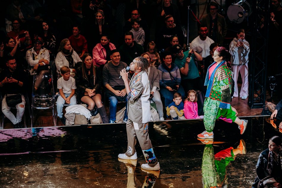 Łódź. Manufaktura Fashion Week w Łodzi. Kolekcja Jarosława Ewerta, koncert Andrzeja Piasecznego i więcej