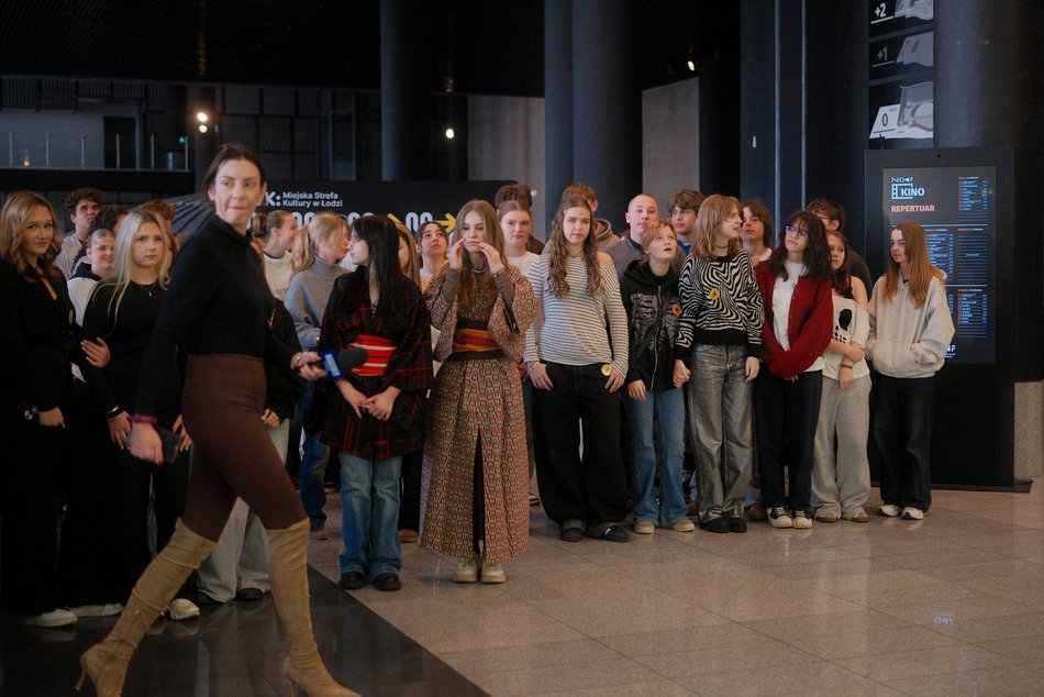 Łódź. Licealiści z Łodzi zatańczyli Belgijkę! Wielkie świętowanie Międzynarodowego Dnia Licealisty