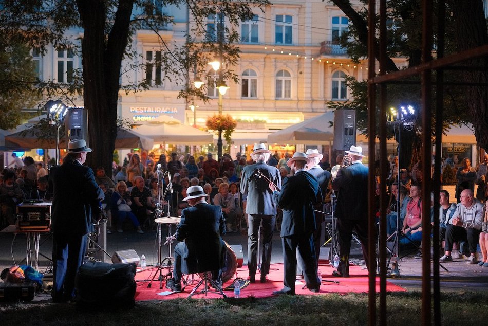 Łódź. Piotrkowska Kameralnie w pasażu Rubinsteina. Za nami koncert finałowy