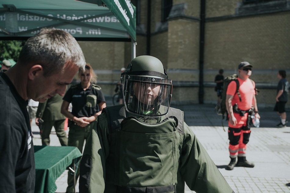 Łódź. Święto Wojska Polskiego w Łodzi. Wielka parada, piknik, rekonstrukcje historyczne