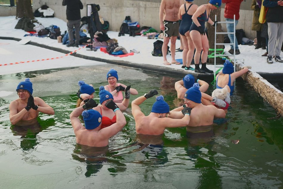 Łódź. Miłośnicy zimnych kąpieli w Orientarium Zoo Łódź