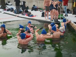 Łódź. Miłośnicy zimnych kąpieli w Orientarium Zoo Łódź