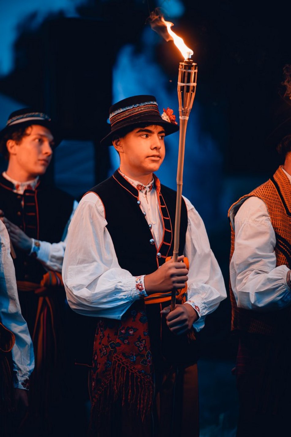 Łódź. Noc Świętojańska w Ogrodzie Botanicznym w Łodzi. Magia światła, natury i folkloru