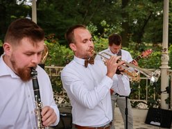 Łódź. Letnie Koncerty w Altanie. Filmowa muzyka w interpretacji zespołu Tripper Stompers