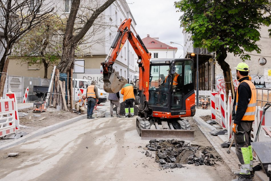 Łódź. Finisz remontu Drewnowskiej w Łodzi. Wiemy, kiedy zostanie otwarta dla ruchu