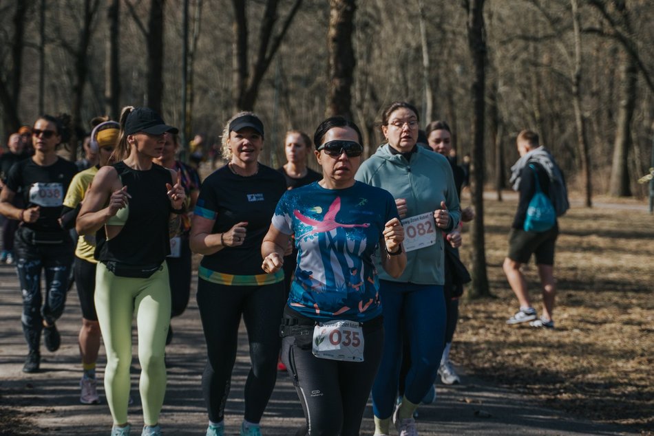 Łódź. Biegowy Dzień Kobiet 2026 w Parku na Zdrowiu w Łodzi. Odszukaj się na zdjęciach!