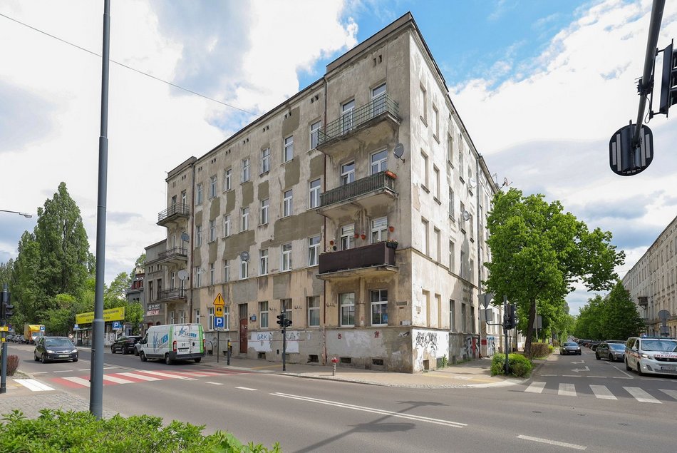 Łódź. Kamienica przy ul. Sienkiewicza 102