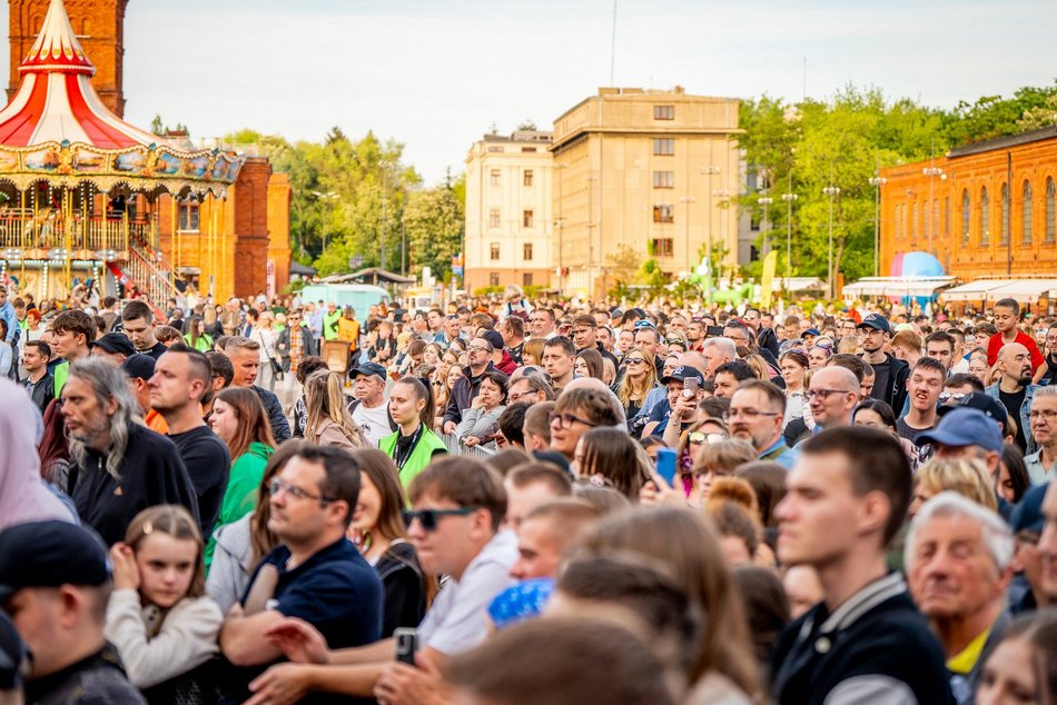 Łódź. T.Love porwało tłumy w Manufakturze! Muniek Staszczyk zaśpiewał największe hity!
