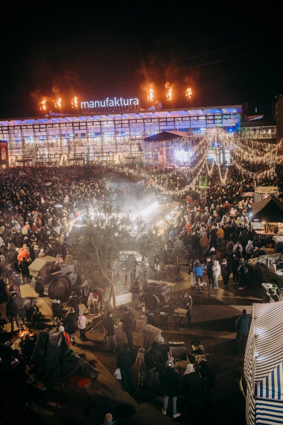 Łódź. Światełko do Nieba zakończyło WOŚP 2025 w Łodzi. Tłumy łodzian i niepowtarzalny klimat