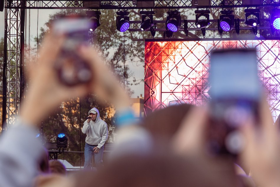 Łódź. Juwenalia 2025 w Łodzi. Tymek i Happysad zagrali na Lumumbowie!