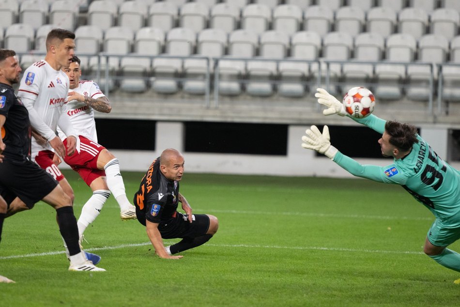 Łódź. Festiwal strzelecki w Pucharze Polski. ŁKS Łódź lepszy od Chrobrego Głogów