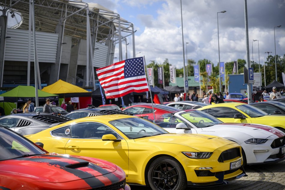 Ale auta pod Atlas Areną w Łodzi. Europejski zlot aut sportowych