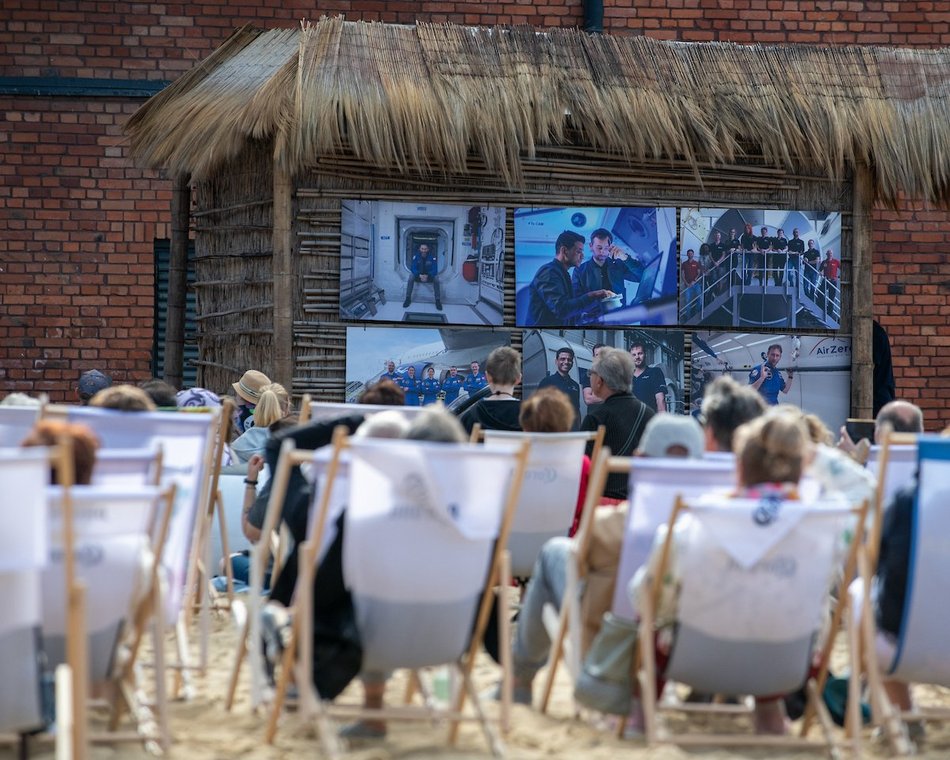 Łódź. Sławosz Uznański-Wiśniewski w kosmosie! Łodzianie oglądali start na Astropikniku w Manufakturze