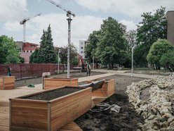 Łódź. Zielony skwer w centrum Łodzi rośnie w oczach! Jeszcze w sierpniu zakończą się prace