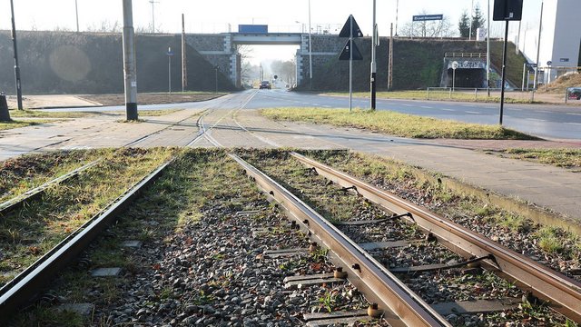 Wielkie zmiany na Marysinie w Łodzi! Nowe torowisko MPK Łódź, równa nawierzchnia, chodniki i parking