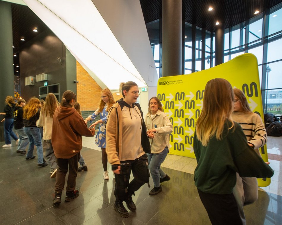 EC1 Łódź - belgijkę tańczą licealiści z II LO, III LO i XI LO