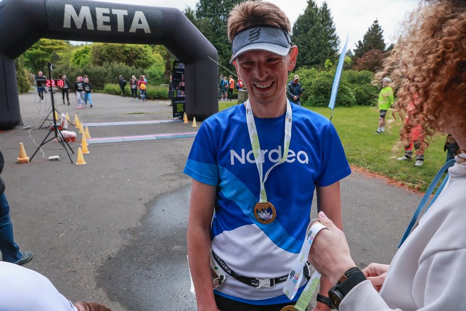 Łódź. Botaniczna Piątka. Setki łodzian pobiegły w Ogrodzie Botanicznym w Łodzi