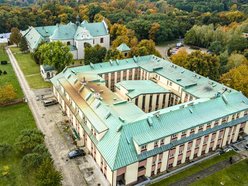 Łódź. Tajemnicza historia Lasu Łagiewnickiego w Łodzi. Kapliczki, uzdrawiające źródełko i pałac Heinzlów
