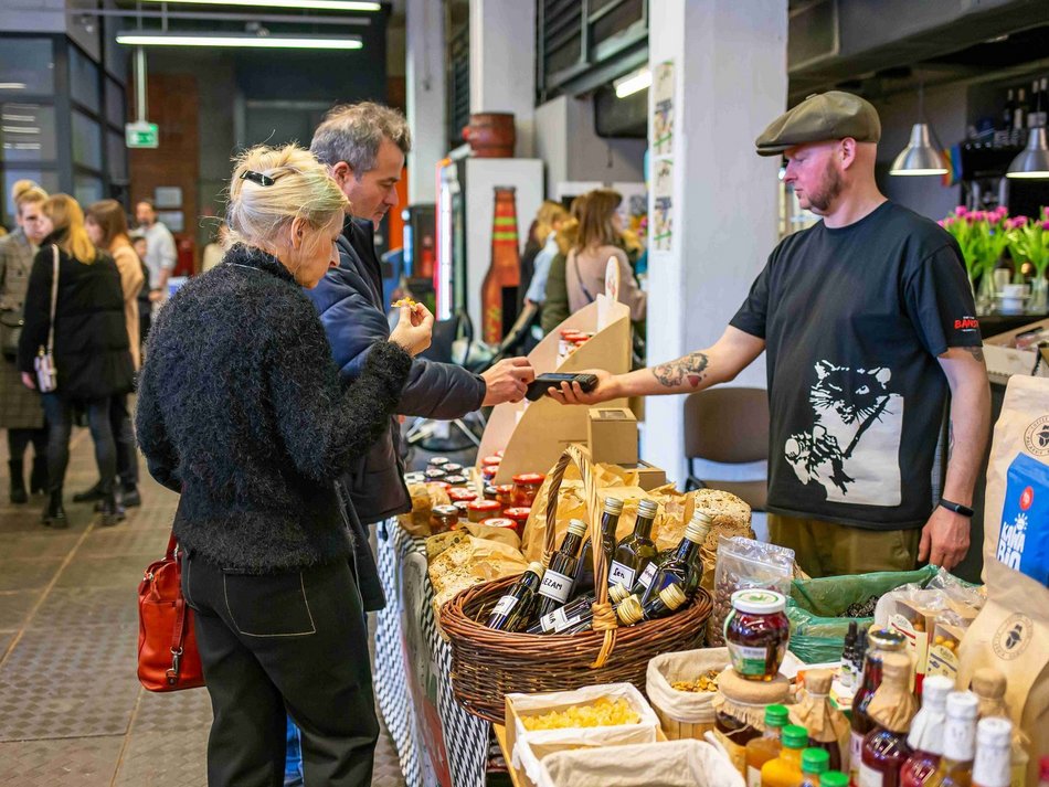 [Translate to Ukraiński:] Łódź. Targi lokalnych artystów