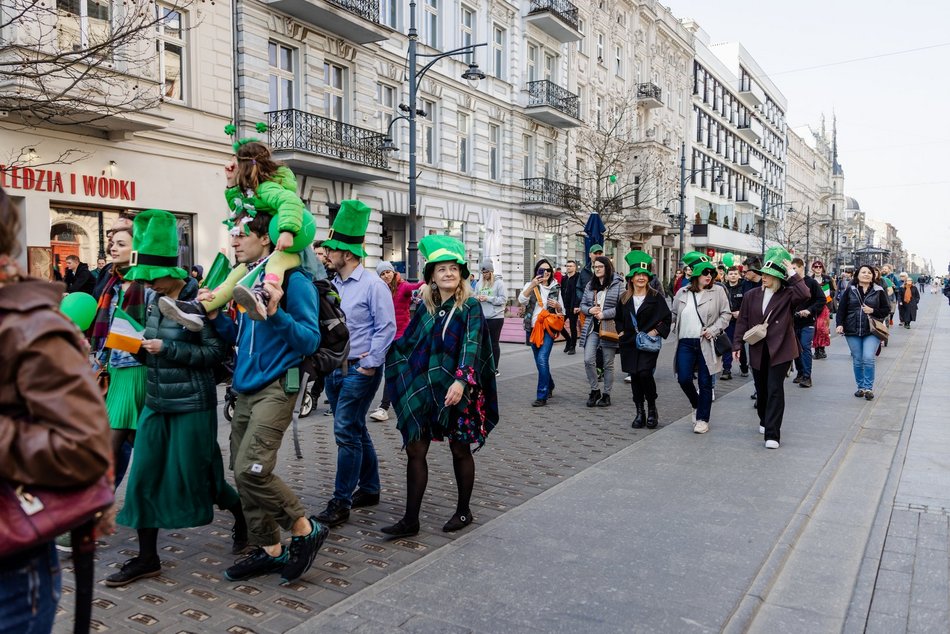 Zielona parada przeszła Piotrkowską! Tłumy świętują z okazji Dnia Świętego Patryka