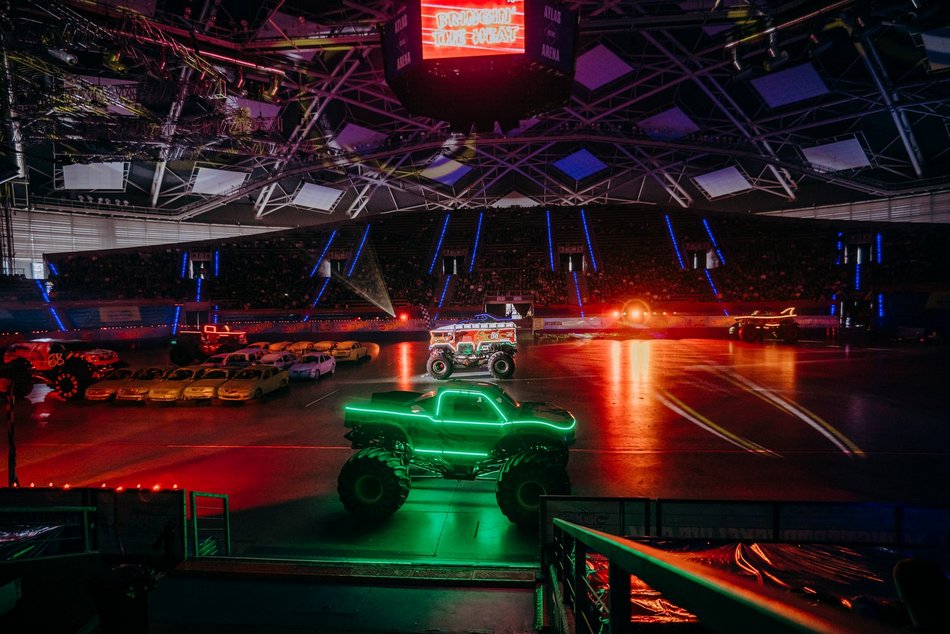 Świecące w ciemności Monster Trucki w Atlas Arenie