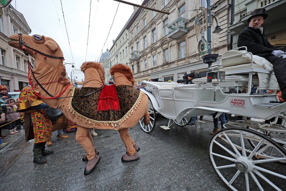 Orszak Trzech Króli na ul. Piotrkowskiej w Łodzi