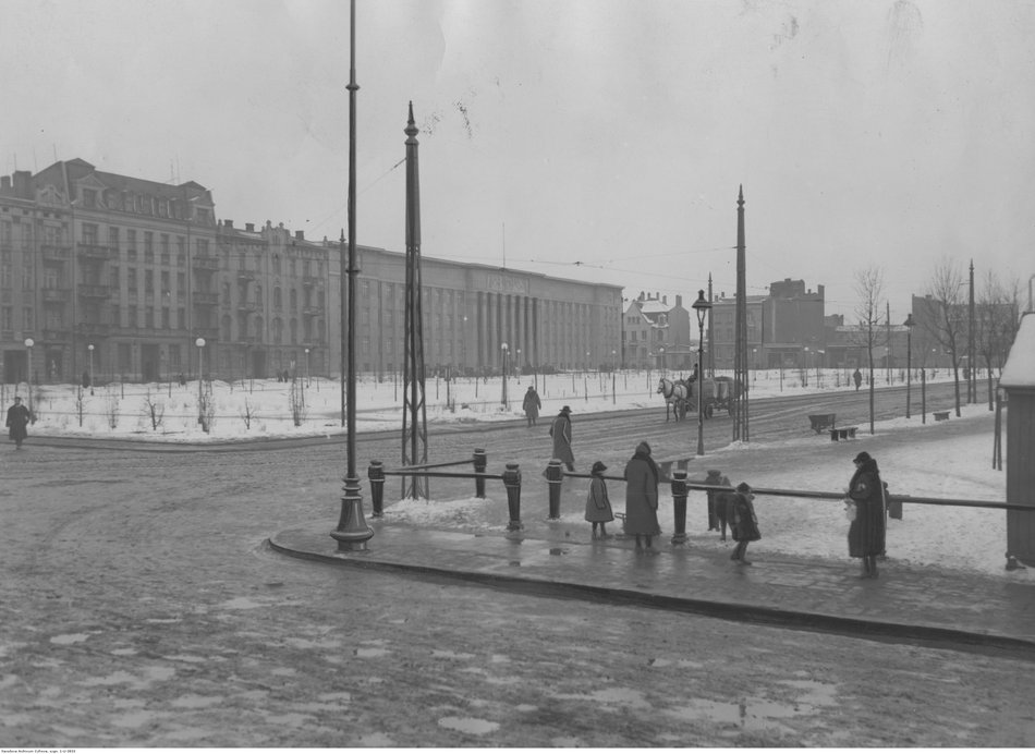 Plac Dąbrowskiego w Łodzi w 1933 r.