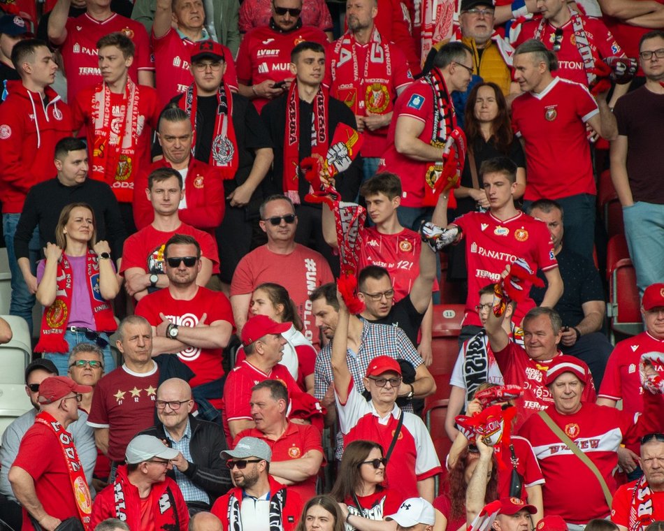 Kibice na meczu Widzewa Łódź z Koroną Kielce