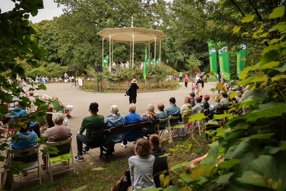 Łódź. Letnie Koncerty w Altanie. Filmowa muzyka w interpretacji zespołu Tripper Stompers