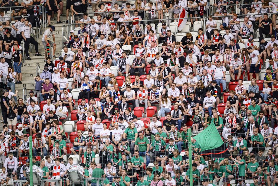 Kibice na meczu ŁKS Łódź z GKS Tychy. Odnajdź się w naszej galerii