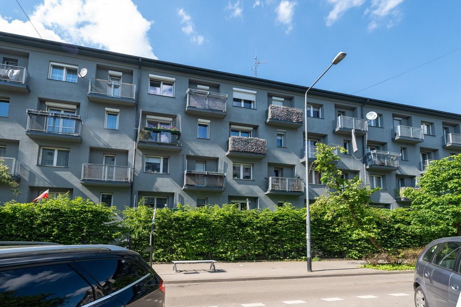 Łódź. Blok przy ul. Abramowskiego 6/10