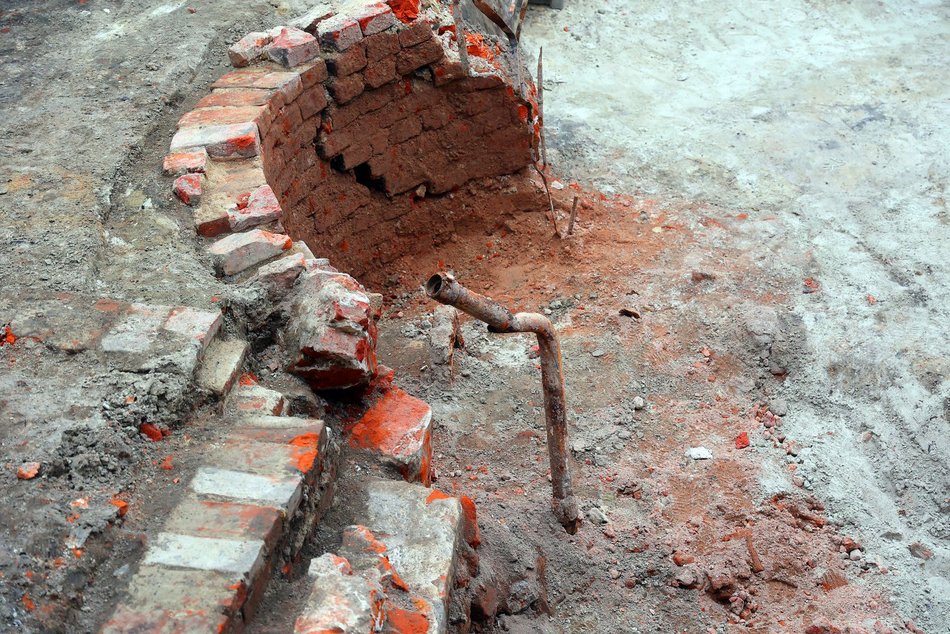 Łódź. Odkryto fundamenty Starego Miasta! Niezwykłe znalezisko podczas remontu krańcówki MPK Łódź