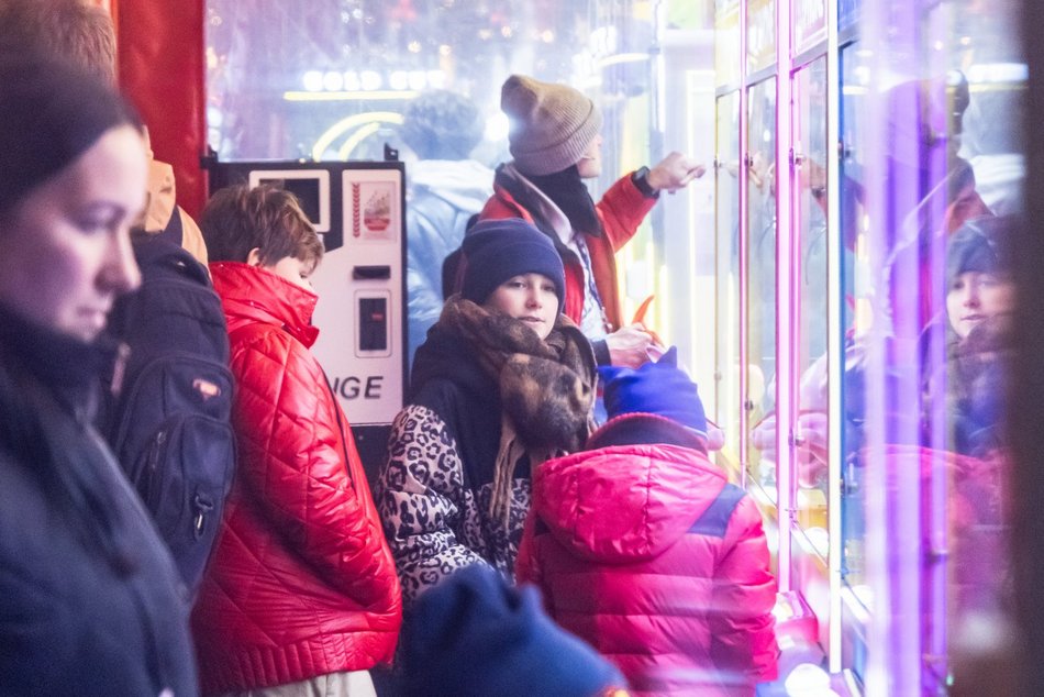 Tłumy na otwarciu Jarmarku Bożonarodzeniowego w Łodzi. Byłeś/aś? Znajdź się na zdjęciach!