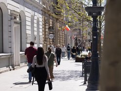 Łódź. Majówka na Piotrkowskiej w Łodzi. Tłumy spacerowiczów od rana do wieczora!