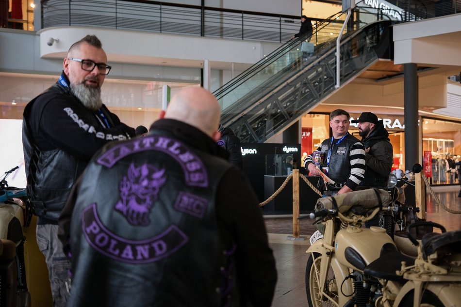 Łódź. WOŚP 2026 w Łodzi wystartował w Manufakturze! Zobacz te wspaniałe motocykle i bolidy