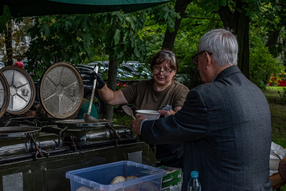Piknik militarny w parku Helenów