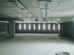 Łódź. Budowa parkingów wielopoziomowych w Łodzi. Powstają kolejne piętra. Kiedy koniec prac?