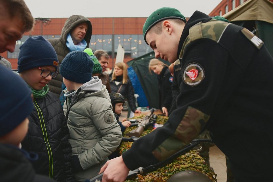Łódź. Piknik Niepodległościowy w Manufakturze. Tak świętują łodzianie!