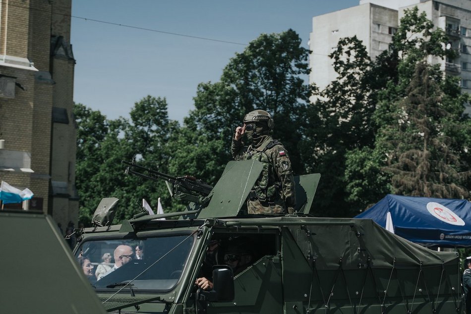 Łódź. Święto Wojska Polskiego w Łodzi. Wielka parada, piknik, rekonstrukcje historyczne