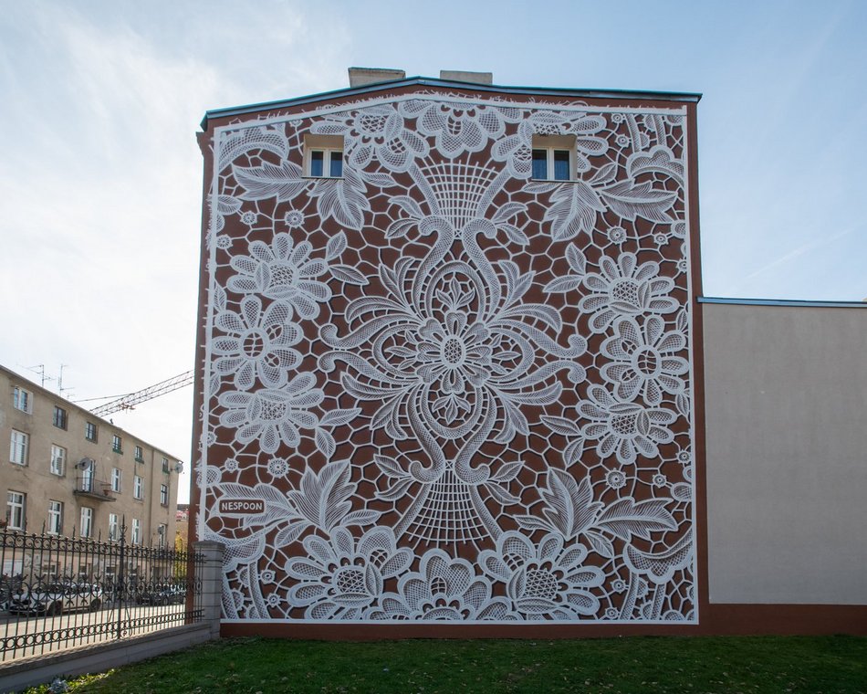 Łódź. Mural w centrum Łodzi w magazynie Elle! Koronkowe dzieło zachwyca cały świat