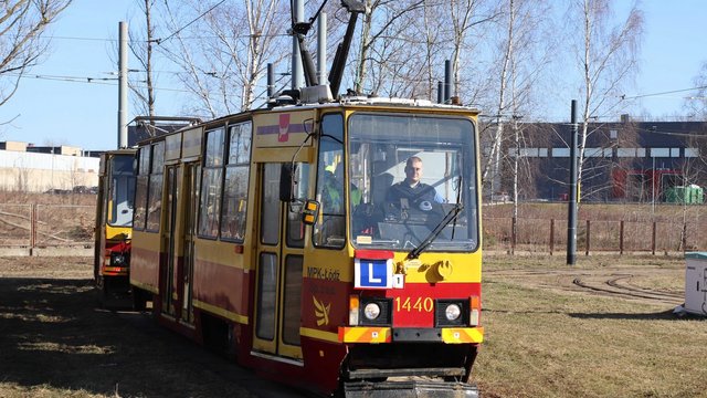Wygrał licytację na WOŚP i poprowadził tramwaj MPK Łódź. Wspaniała przygoda pana Bartosza! [ZDJĘCIA]