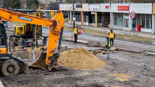 Tramwaje MPK Łódź wrócą na Dąbrowę. Najnowszy raport z remontu Śmigłego-Rydza [ZDJĘCIA]