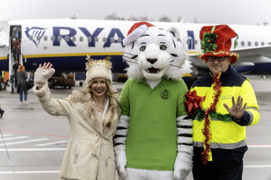 Święty Mikołaj wylądował na lotnisku w Łodzi